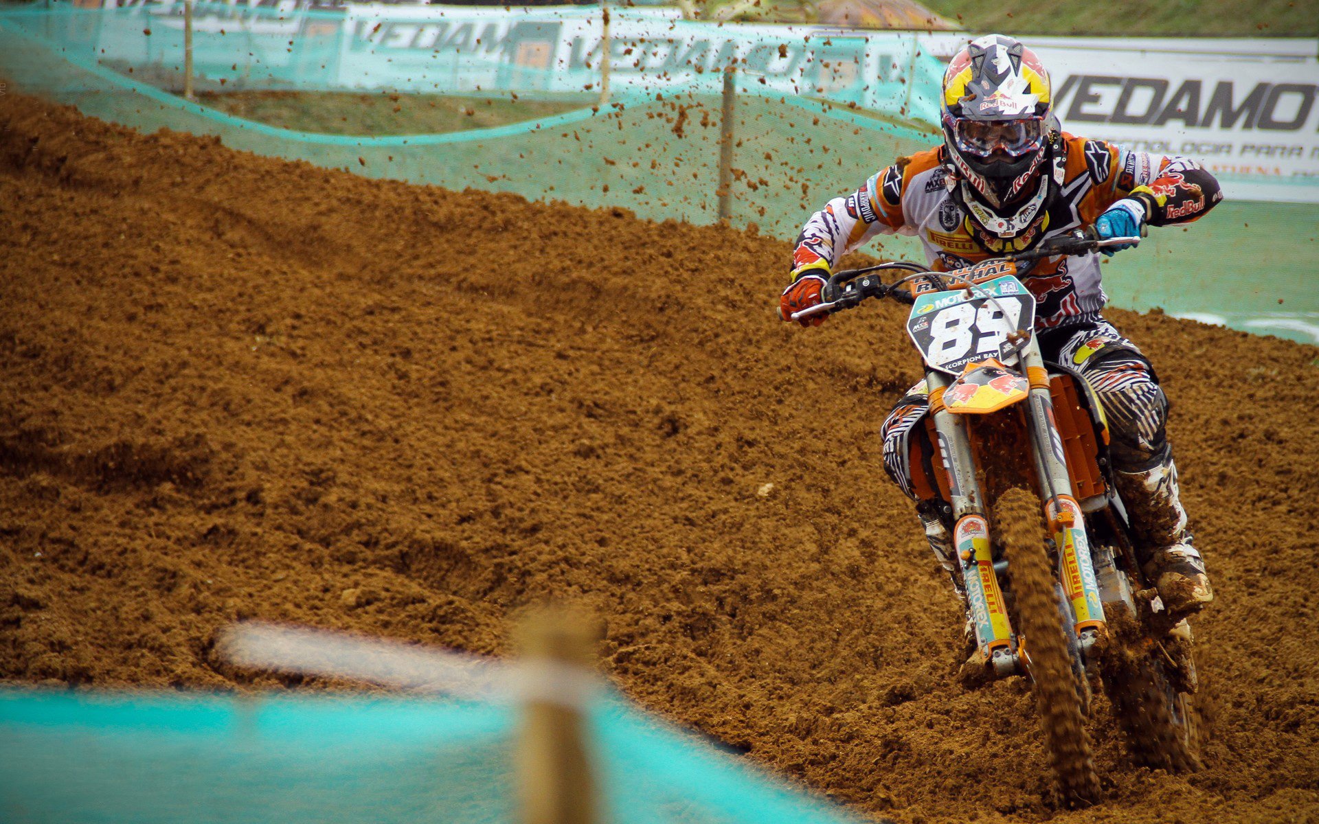 羽毛球赛场焦点！澳大利亚队对阵西班牙队，核心球员受伤，球队前景蒙阴影